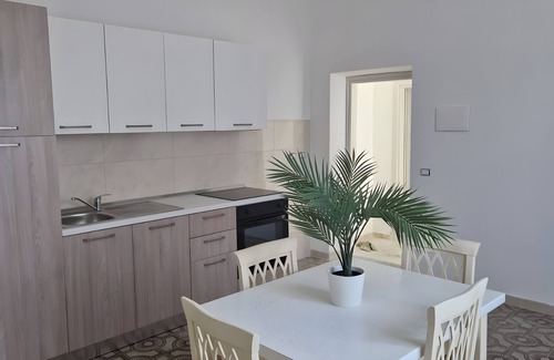 Capaccio Scalo Apartamento | Apartamento 'L'Orchidea' con jardín privado, Wi-Fi y aire acondicionado