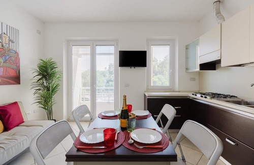 Torre Grande Apartamento | Apartment 'La Baia Del Sole' with Shared Pool, Wi-Fi and Air Conditioning