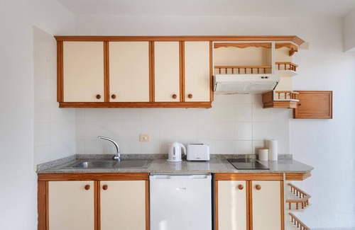 Puerto Naos Apartamento | Apartamento 'La Bayana - 3' con vistas al mar, piscina compartida y Wi-Fi