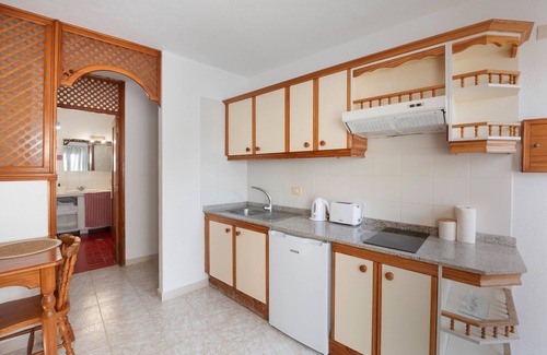 Puerto Naos Apartamento | Apartamento 'La Bayana - 3' con vistas al mar, piscina compartida y Wi-Fi