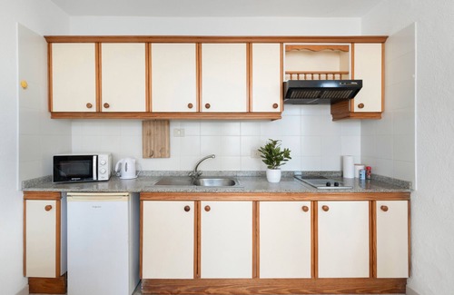 Puerto Naos Apartamento | Apartamento 'La Bayana - 2' con vistas al mar, piscina compartida y Wi-Fi