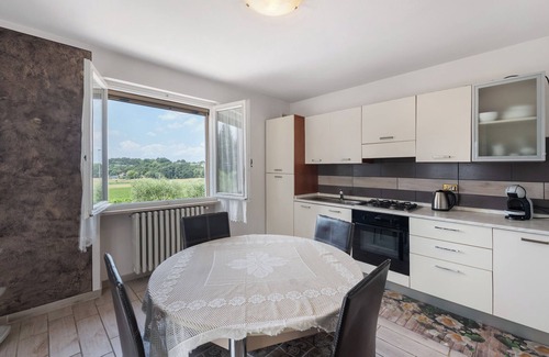 Lonato del Garda Apartamento | Apartamento 'La Corte Delle Fate' con Piscina Compartida, Jardín Compartido y Wi-Fi