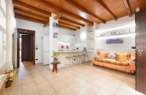 Monguzzo Apartamento | Apartamento 'La Casa Del Barba' con Wi-Fi