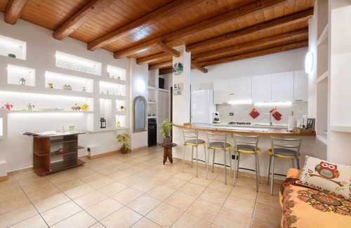 Monguzzo Apartamento | Apartamento 'La Casa Del Barba' con Wi-Fi