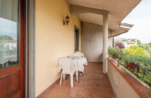 Altopascio Apartamento | Apartamento 'La Casa Nel Verde' con terraza privada, Wi-Fi y aire acondicionado