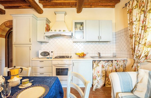 Vergelle Apartamento | Apartamento 'La Casina Di Helen' con piscina compartida, Wi-Fi y aire acondicionado