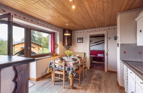 Cordon Apartamento | Apartamento 'La Charbonnière' con vistas a la montaña, jardín privado y Wi-Fi