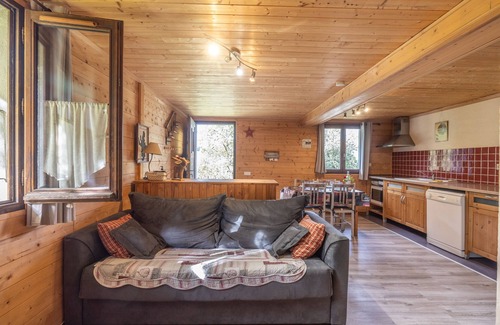 Cordon Apartamento | Apartamento 'La Charbonnière 2' con vistas a la montaña, terraza privada y Wi-Fi