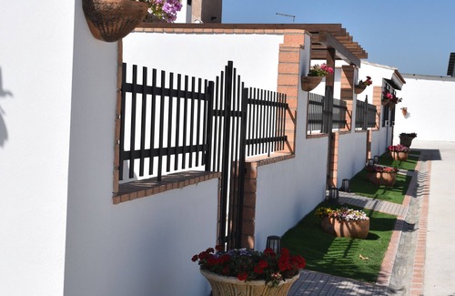 Chiclana de Segura Apartamento | Apartamento 'La Teja 1' con vistas a la montaña, Wi-Fi y aire acondicionado