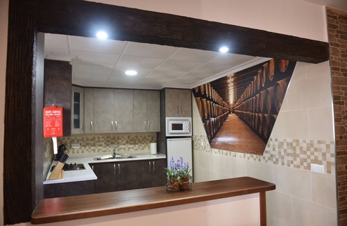 Chiclana de Segura Apartamento | Apartamento 'La Teja 5' con vistas a la montaña, Wi-Fi y aire acondicionado