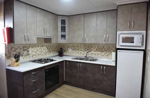 Chiclana de Segura Apartamento | Apartamento 'La Teja 5' con vistas a la montaña, Wi-Fi y aire acondicionado