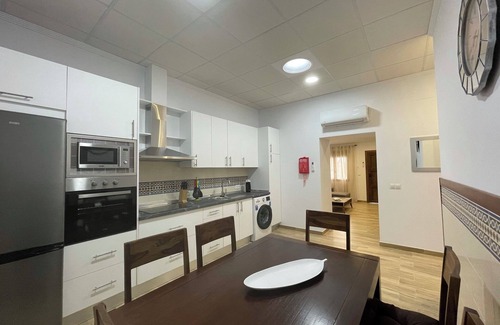 Chiclana de Segura Apartamento | Apartamento 'La Teja 7' con vistas a la montaña, Wi-Fi y aire acondicionado