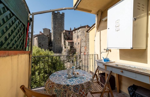 Subbiano Apartamento | Apartamento "La Finestra sul Fiume" con terraza privada