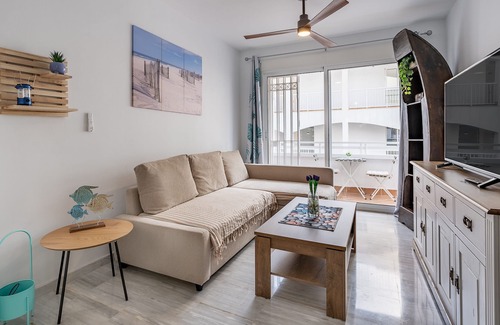 Polopos Apartamento | Apartment 'La Guapa De Baños' with Shared Pool and Balcony