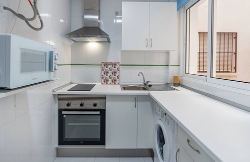 Polopos Apartamento | Apartment 'La Guapa De Baños' with Shared Pool and Balcony