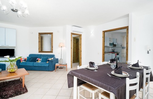 Sas Linnas Siccas Apartamento | Apartamento 'La Vela Rossa' con piscina compartida, Wi-Fi y aire acondicionado