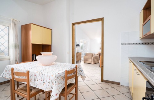 Sas Linnas Siccas Apartamento | Apartamento 'La Vela Gialla' con vistas al mar, Wi-Fi y aire acondicionado