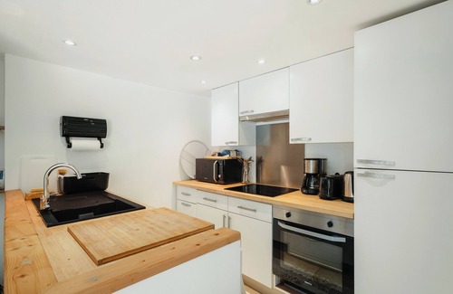 Plouer-sur-Rance Apartamento | Apartamento 'La Petite Hautière' con piscina compartida, Wi-Fi y aire acondicionado