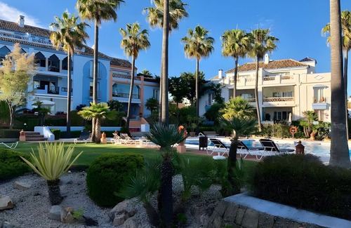 Bahia de Casares Apartamento | Apartment 'La Perla De La Bahía, Espectacular' with Sea View, Wi-Fi and Air Conditioning