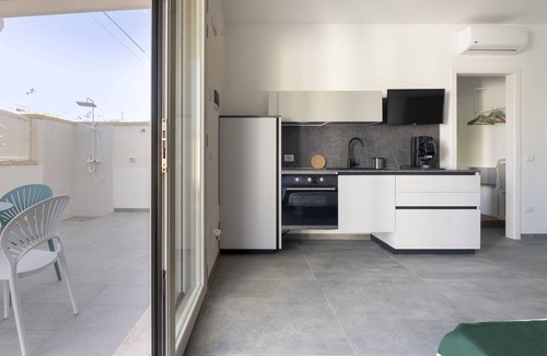 Torre dell'Orso Apartamento | Apartamento 'La Poesia' con terraza privada, Wi-Fi y aire acondicionado