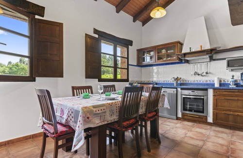 Carreño Apartamento | Apartamento 'La Tenada' con terraza privada, jardín privado y Wi-Fi
