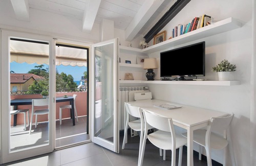 Bonassola Apartamento | Apartamento 'La Terrazza Di Via Daneri 2' con vistas al mar, terraza y aire acondicionado