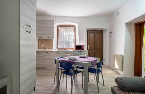 Denno Apartamento | Apartamento 'La Vecia Casa Apartament' con vistas a la montaña y terraza compartida