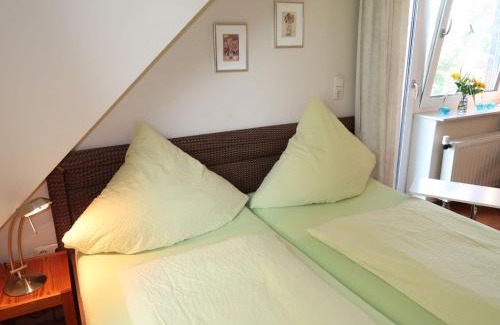 Wangerland Apartamento | Apartment Landhaus Mahnhamm-1 by Interhome