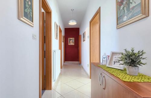 Galizana Apartamento | Apartment Laura by Interhome
