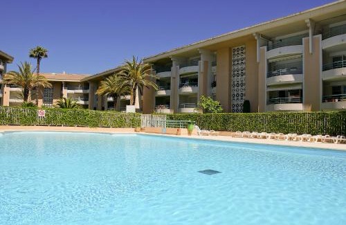Frejus Port Apartamento | Apartment Le Cesarée-4 by Interhome