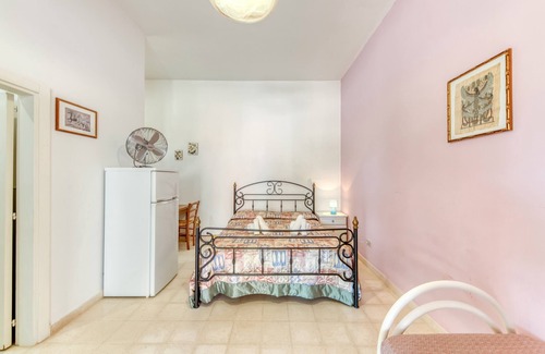 Presicce Apartamento | Apartamento 'Le Colonie - Monolocale' con terraza privada y jardín compartido