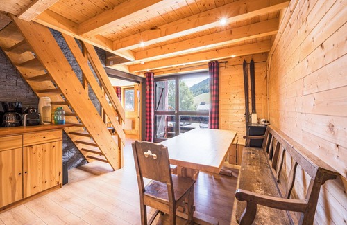 Villarodin-Bourget Apartamento | Apartamento 'Les Avenières - La Norma' con vistas a la montaña, balcón y Wi-Fi
