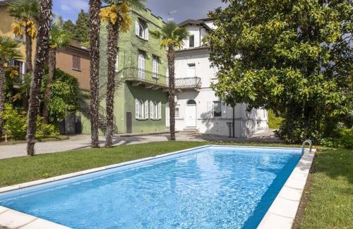 Meina Apartamento | Apartment Le Gemme-1 by Interhome
