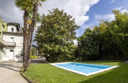 Meina Apartamento | Apartment Le Gemme-1 by Interhome