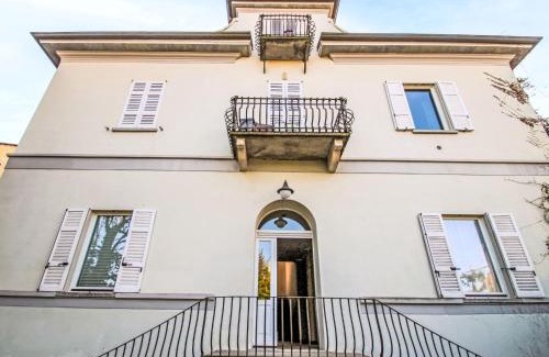 Meina Apartamento | Apartment Le Gemme-1 by Interhome