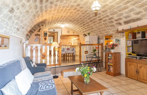 Payzac Apartamento | Apartamento 'Le Mas De La Blache' con vistas a la montaña y Wi-Fi