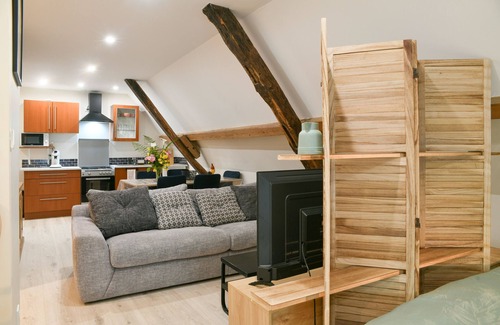Saint-Beron Apartamento | Apartamento 'Le Petit Refuge' con vistas a las montañas, Wi-Fi y aire acondicionado