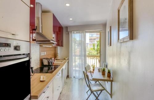 Cros-de-Cagnes Apartamento | Apartment Le Poséidon by Interhome
