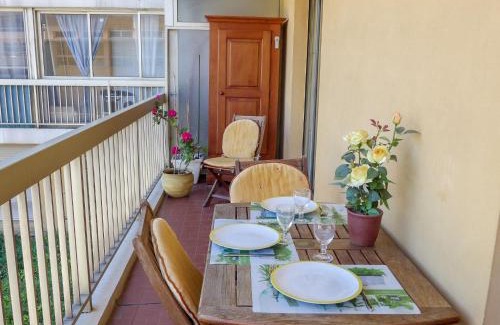 Cros-de-Cagnes Apartamento | Apartment Le Poséidon by Interhome