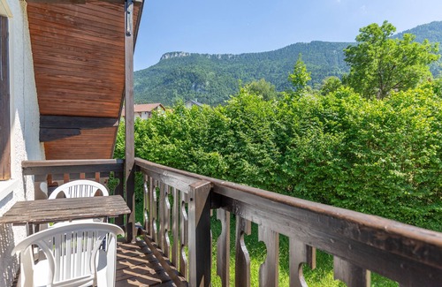 Trevignin Apartamento | Apartamento "le Revard", parte del chalet "Le Pré Charville" con vistas a la montaña y Wi-Fi