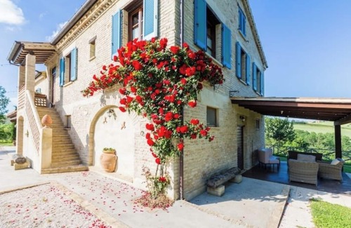 Mondavio Casa | Apartment "Le Rose" - Agriturismo Borgo la Rovere