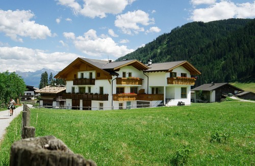 Racines Apartamento | Apartamento 'Leite' con vistas a la montaña, jardín compartido y Wi-Fi