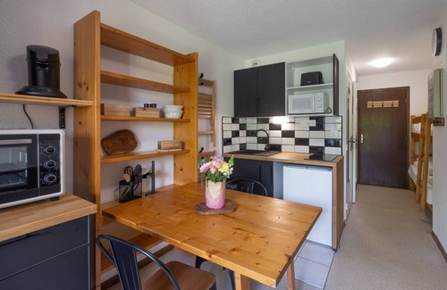 Morillon Apartamento | Apartamento 'Les Chalets Du Praz 4 - Immoclean' con vistas a la montaña y terraza privada