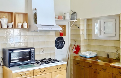 Pontcharra Apartamento | Apartamento 'Les Perelles' con terraza privada y Wi-Fi