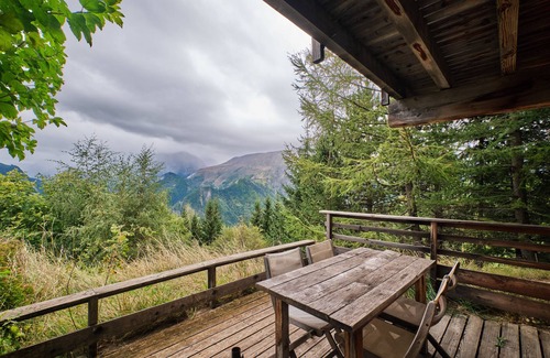 Villard-Reculas Apartamento | Apartamento 'Les Vallons' con vistas a la montaña, terraza privada y Wi-Fi