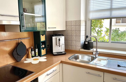 Bastheim Apartamento | Apartamento 'Lichte Wohnung Zum Wohlfühlen' con balcón y Wi-Fi