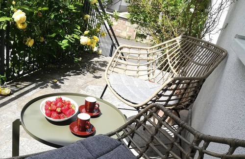 Bastheim Apartamento | Apartamento 'Lichte Wohnung Zum Wohlfühlen' con balcón y Wi-Fi