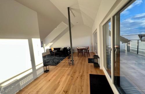 Kaiserlei Apartamento | Apartment Lili-PS5-Terrace-View-Bright-Kitchen-2xBedroom