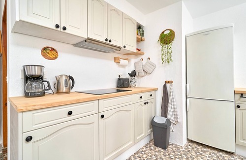 Velilla-Taramay Apartamento | Apartamento 'Lily' con vistas al mar, Wi-Fi y aire acondicionado