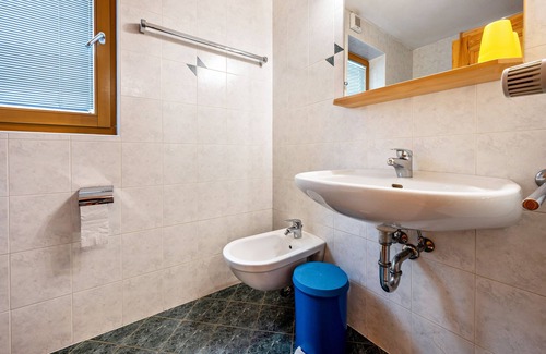 Vandoies Apartamento | Apartamento "Lindenhof 8" con jardín compartido y Wi-Fi